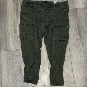 Banana Republic Dark Green Cargo Pants
